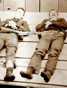 A photo of the Dalton Gang killed